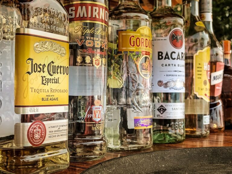 Alkohole personalizowane - czy to dobry sposób na promocję marki?